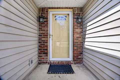 Entry Way - 5118 N Echo Bnd, Bloomington, IN 47404 photo 1 of 5