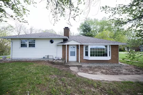 908 W Maple Dr, Knightstown, IN 46148