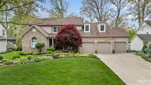 821 Red Oaks Ln, Lafayette, IN 47909