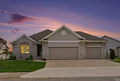 242 River Park Dr, Middlebury, IN 46540