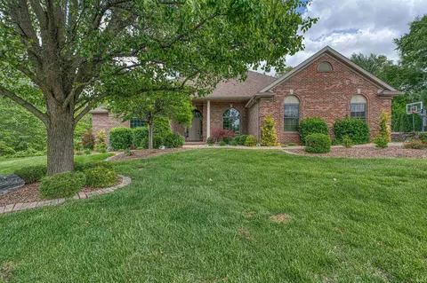 277 Bluestem Ct, Boonville, IN 47601