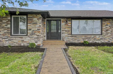 2612 E Michigantown Rd, Frankfort, IN 46041