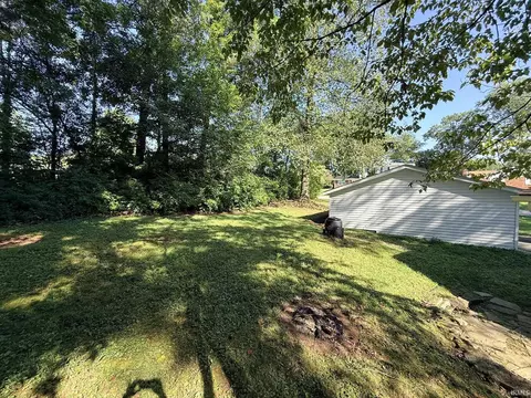 Exterior - 1310 E Prairie Dr, Bloomington, IN 47408 photo 11 of 16