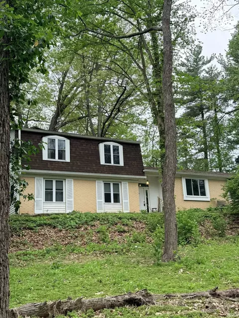 1310 E Prairie Dr, Bloomington, IN 47408