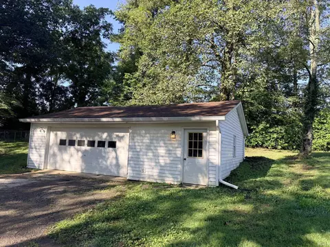 Exterior - 1310 E Prairie Dr, Bloomington, IN 47408 photo 3 of 16