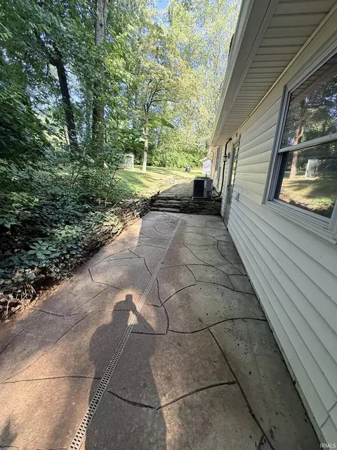 Exterior - 1310 E Prairie Dr, Bloomington, IN 47408 photo 7 of 16