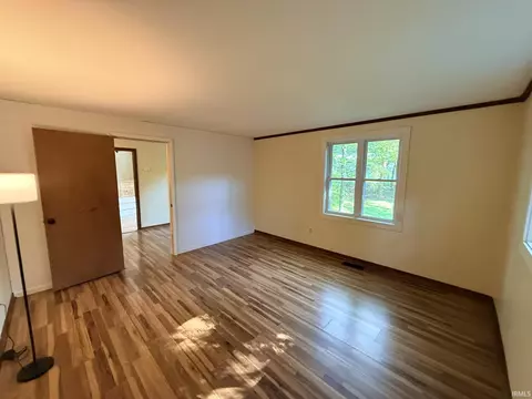 Living - 1310 E Prairie Dr, Bloomington, IN 47408 photo 2 of 7