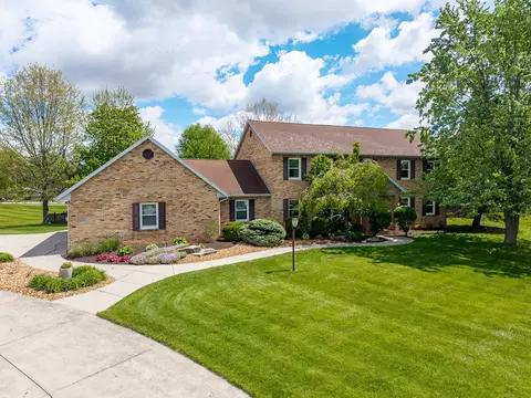 9224 Laurel Hurst Pl, Fort Wayne, IN 46835