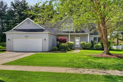 18316 Munich Ponds Dr, South Bend, IN 46637
