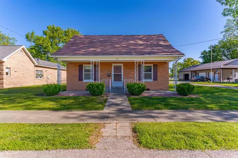 306 E Vine St, Fort Branch, IN 47648