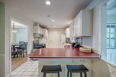 Kitchen - 1325 Elliston Dr, Bloomington, IN 47401 photo 5 of 5