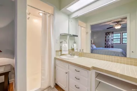 Bath - 1325 Elliston Dr, Bloomington, IN 47401 photo 2 of 4