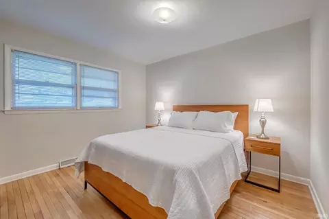 Bedroom - 1325 Elliston Dr, Bloomington, IN 47401 photo 3 of 8