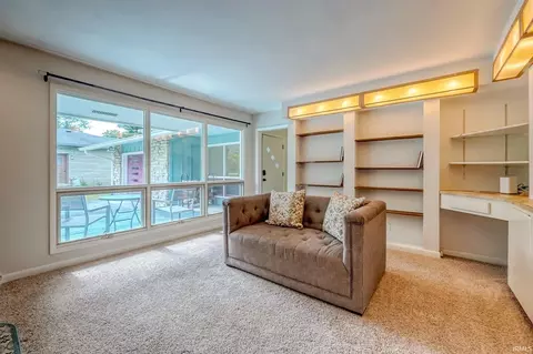 Living - 1325 Elliston Dr, Bloomington, IN 47401 photo 2 of 5