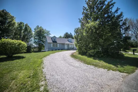 Exterior - 330 Burton Ln, Mitchell, IN 47446 photo 2 of 6