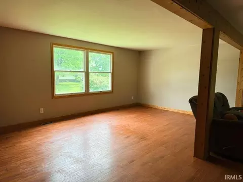 Living - 330 Burton Ln, Mitchell, IN 47446 photo 2 of 8