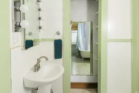 Bath - 306 E Hillside Dr, Bloomington, IN 47401 photo 3 of 3