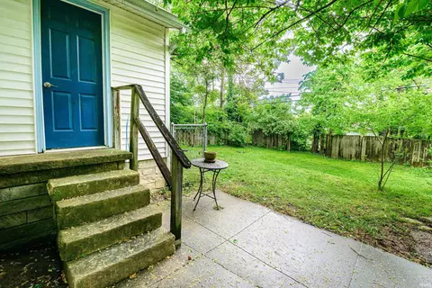 Exterior - 306 E Hillside Dr, Bloomington, IN 47401 photo 7 of 11