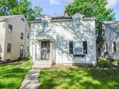 3510 Robinwood Dr, Fort Wayne, IN 46806