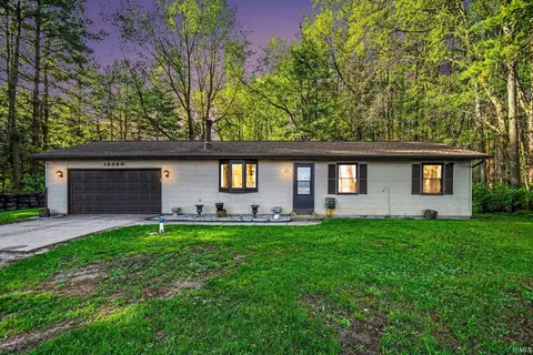 18360 Roosevelt Rd, South Bend, IN 46614