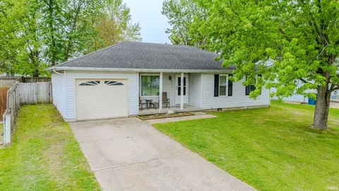 44 Jacks St, Gas City, IN 46933