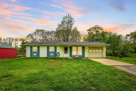 190 N River Rd, Ligonier, IN 46767