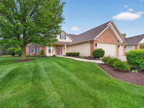 1908 Bent Tree Ct, Auburn, IN 46706