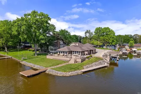 2409 S Pleasant Valley Ct, Monticello, IN 47960