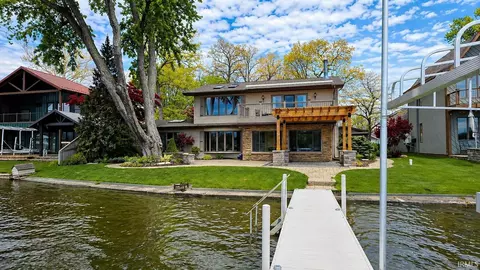 11111 E Pottawatomie South Trl, Walkerton, IN 46574