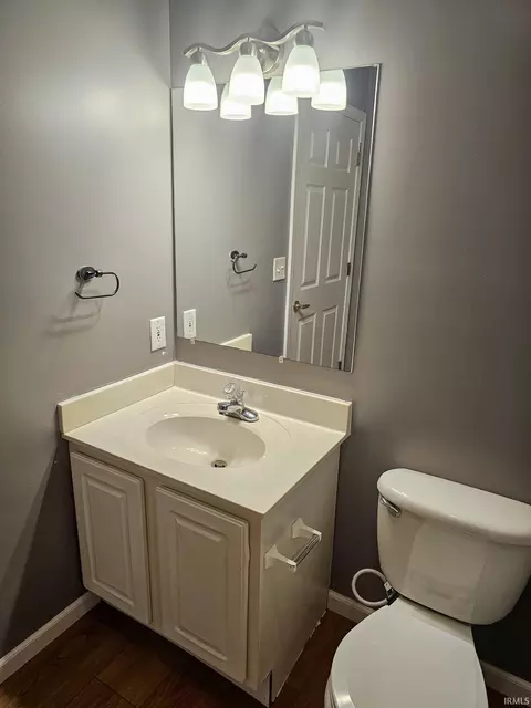 Bath - 3987 S Cramer Cir, Bloomington, IN 47403 photo 1 of 5