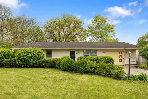 5228 Camelot Dr, Fort Wayne, IN 46815