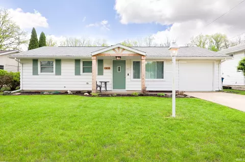 1418 Deveron Dr, New Haven, IN 46774