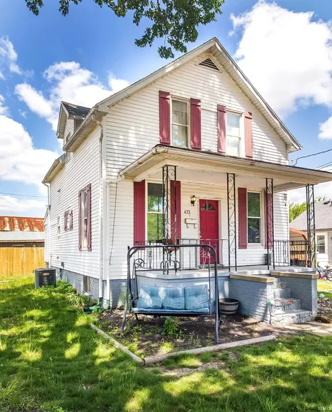 423 W Sycamore St, Boonville, IN 47601