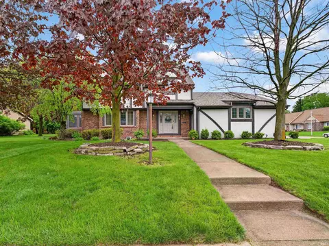 416 Hawthorne Pl, Auburn, IN 46706