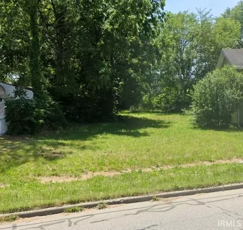 1728 Prairie Ave, South Bend, IN 46613