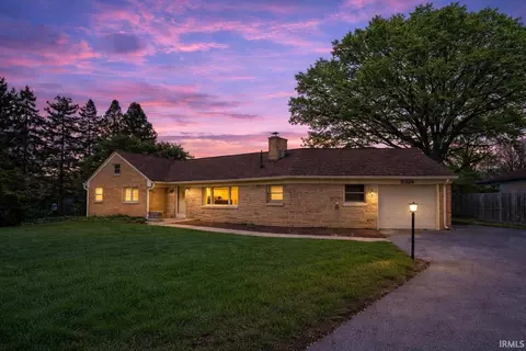 5324 N Bend Dr, Fort Wayne, IN 46804