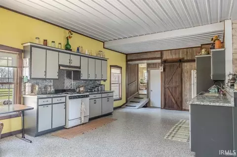 Kitchen - 2145 W 050, Lagrange, IN 46761 photo 2 of 2