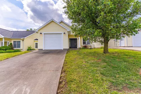 1503 Autumn Dr, Boonville, IN 47601