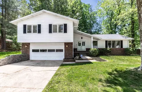 7599 Meadow Ln, Newburgh, IN 47630