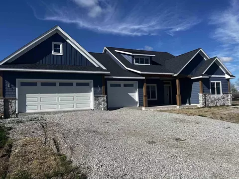 564 Keltic Pines Blvd, Huntertown, IN 46748