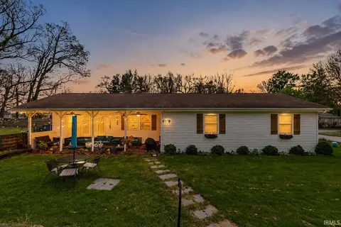 11035 E Cherokee Dr, Walkerton, IN 46574