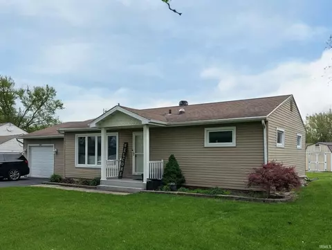 6609 Maywood Cir, Fort Wayne, IN 46819