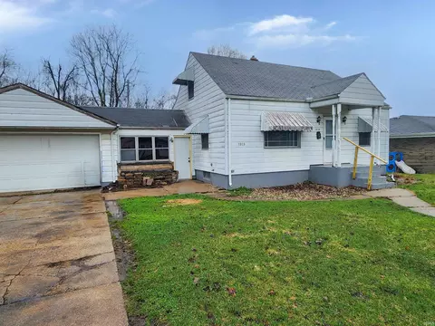 1919 S Carlisle St, South Bend, IN 46613