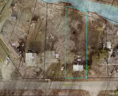 5880 W Kingfisher Dr, Mentone, IN 46539