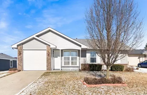 1511 Salem Ct, Kendallville, IN 46755