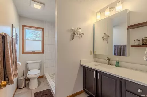 Bath - 1201 S 495 E, Lagrange, IN 46761 photo 1 of 5