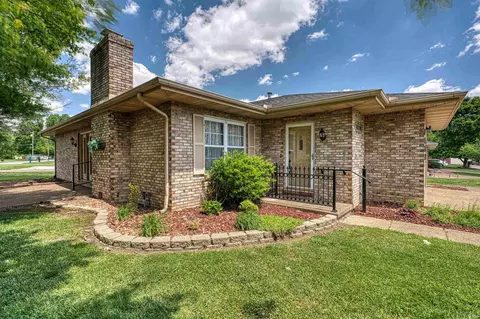 3802 Maxwell Ct, Evansville, IN 47715