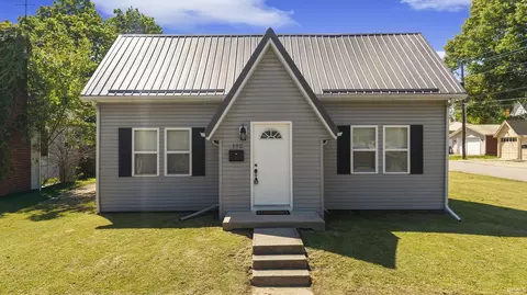 192 N Meridian St, Scottsburg, IN 47170