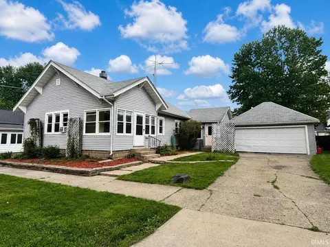 309 N Center St, Flora, IN 46929