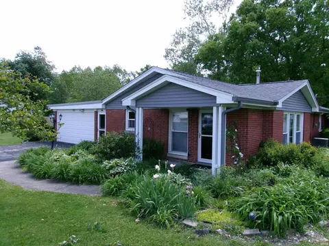 2535 W Evergreen Dr, Bloomington, IN 47404